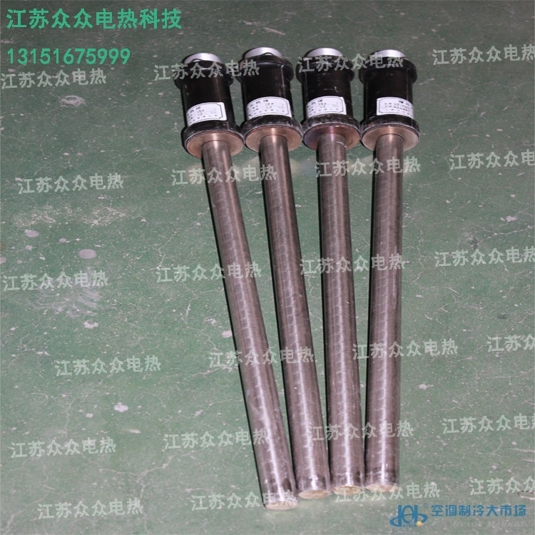螺栓加热器使用要求: 1. 电加热器使用耐热绝缘材料容易吸潮,应放在通风干燥处, 若在运输和储运中吸入潮气,应在使用前必须烘干,保证绝缘电阻不低与0。5兆欧方可使用。 2. 使用前应检查好被加热螺栓的直径及规格孔径来确定加热器的规格,以及长度和直径,对号入座,切莫搞错。 3. 加热器功率较大热能性强,为确保工作人员的安全和延长加热器的寿命,应将加热器插入螺栓孔内方可通电工作,抽出时必须切断电源。 4. 电加热器是利用热胀冷缩的原理来达到拆卸螺栓的专用设备,所以在使用加热器时机体温度应低于80以下为宜。机温
